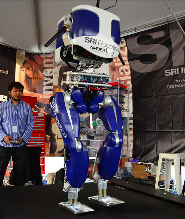 這個(gè)只有下半身的機(jī)器人，走起來(lái)意外的高效